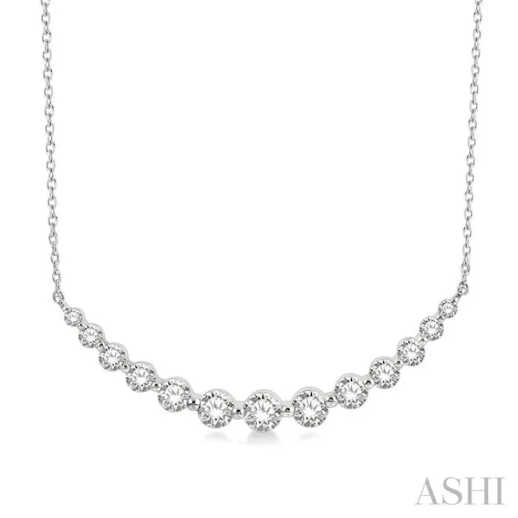 1 Ctw Diamond Smile Necklace in 14K White Gold