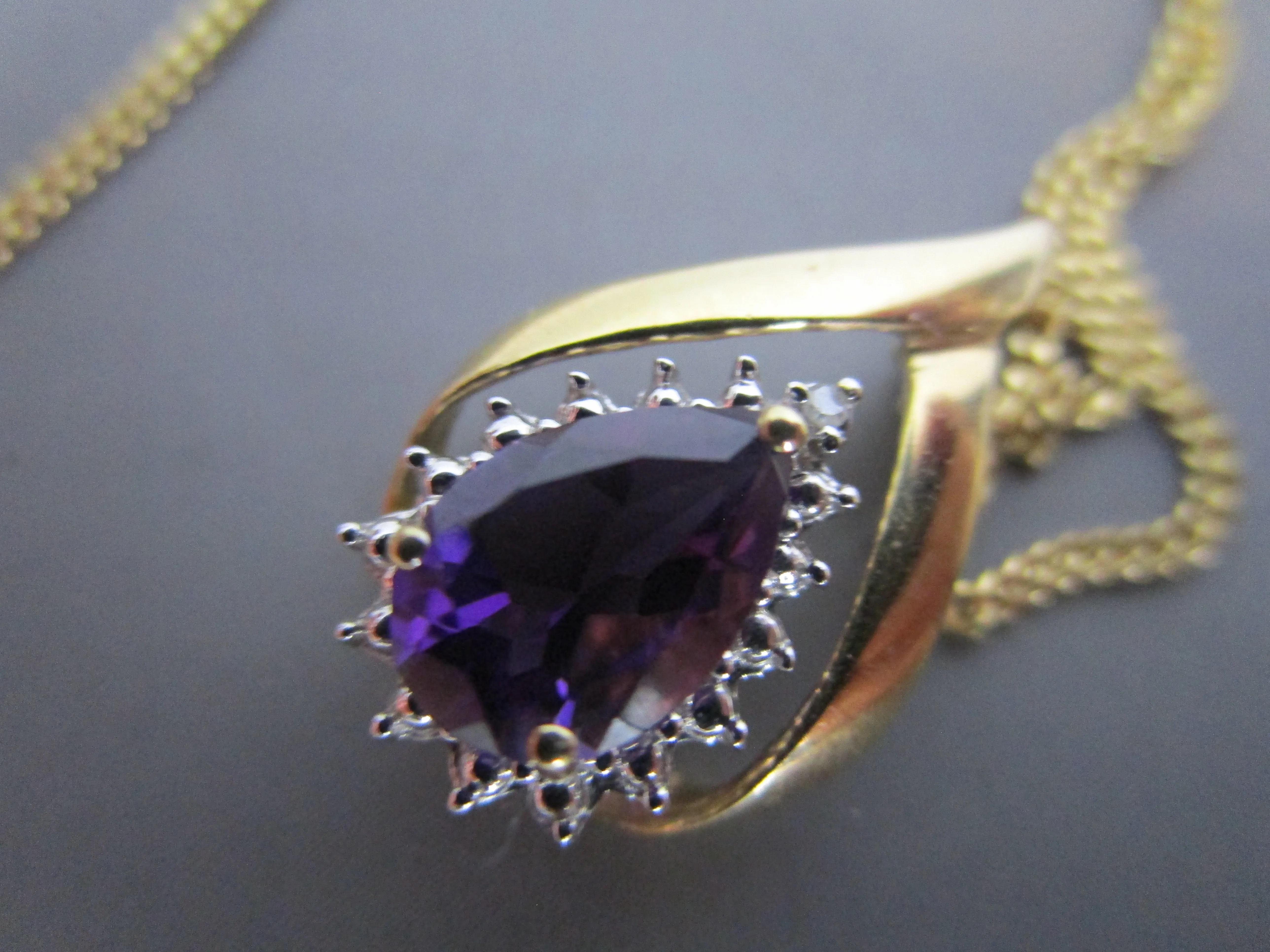 10K Amethyst Pendant On 9K Chain Necklace Vintage c1980