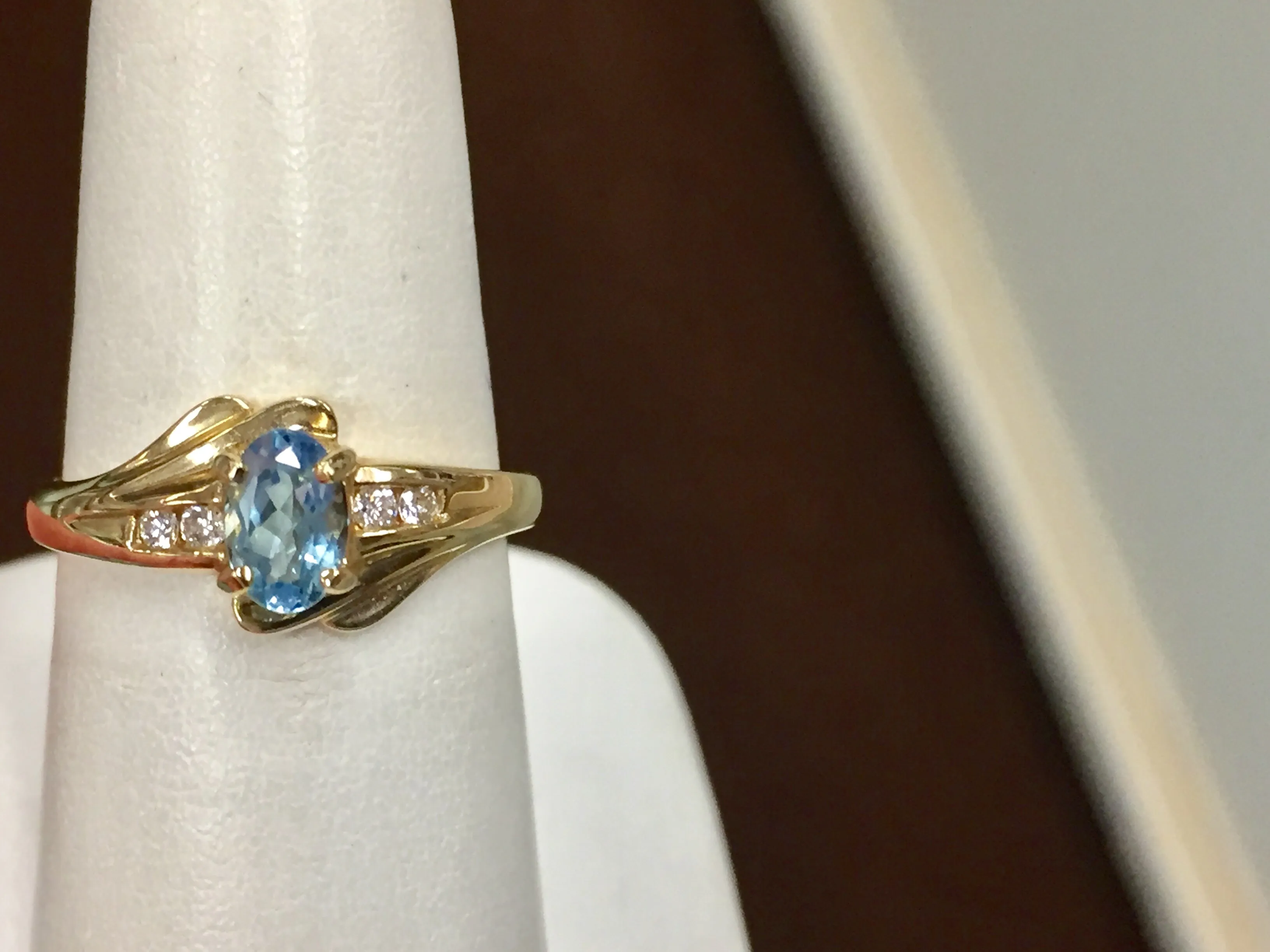 14 K Yellow Gold Aquamarine And Diamond Ring