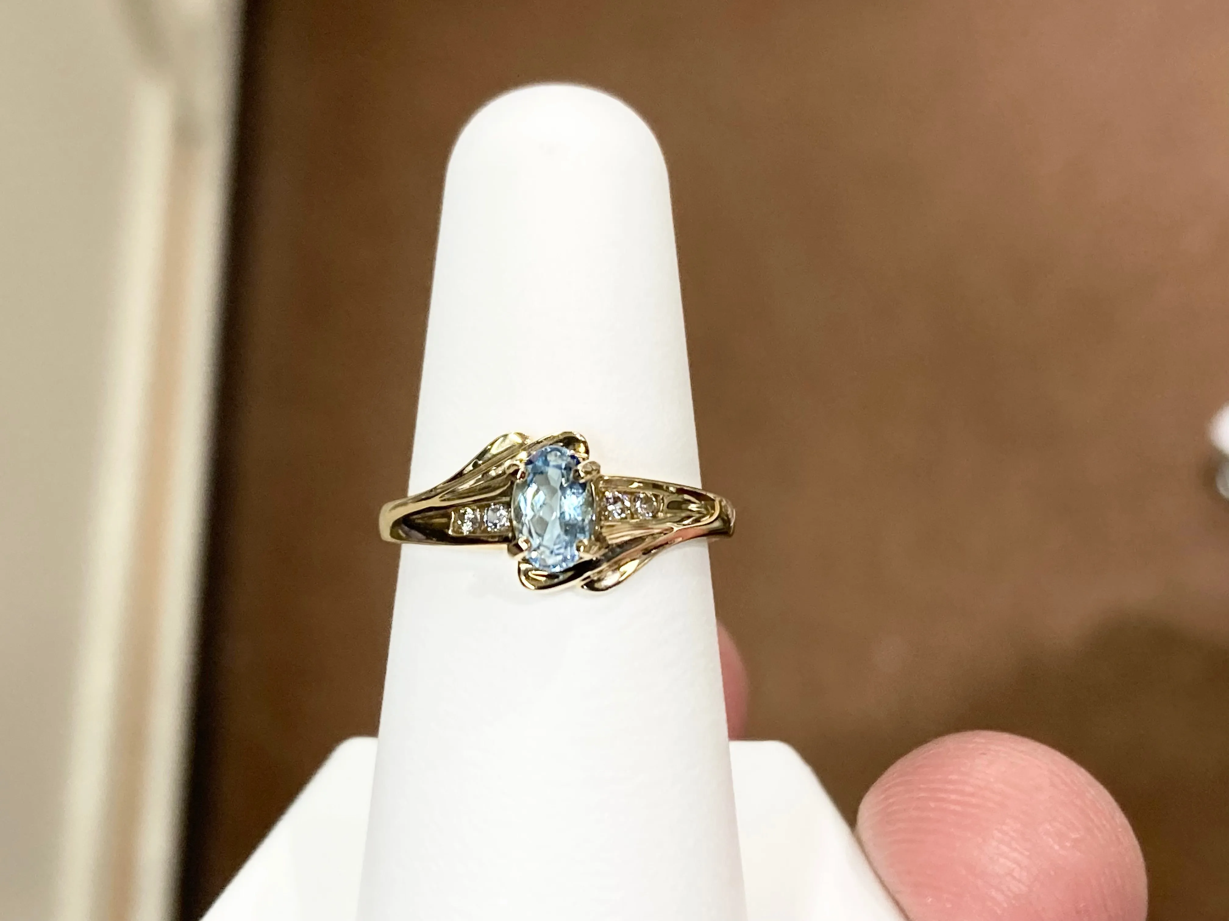 14 K Yellow Gold Aquamarine And Diamond Ring