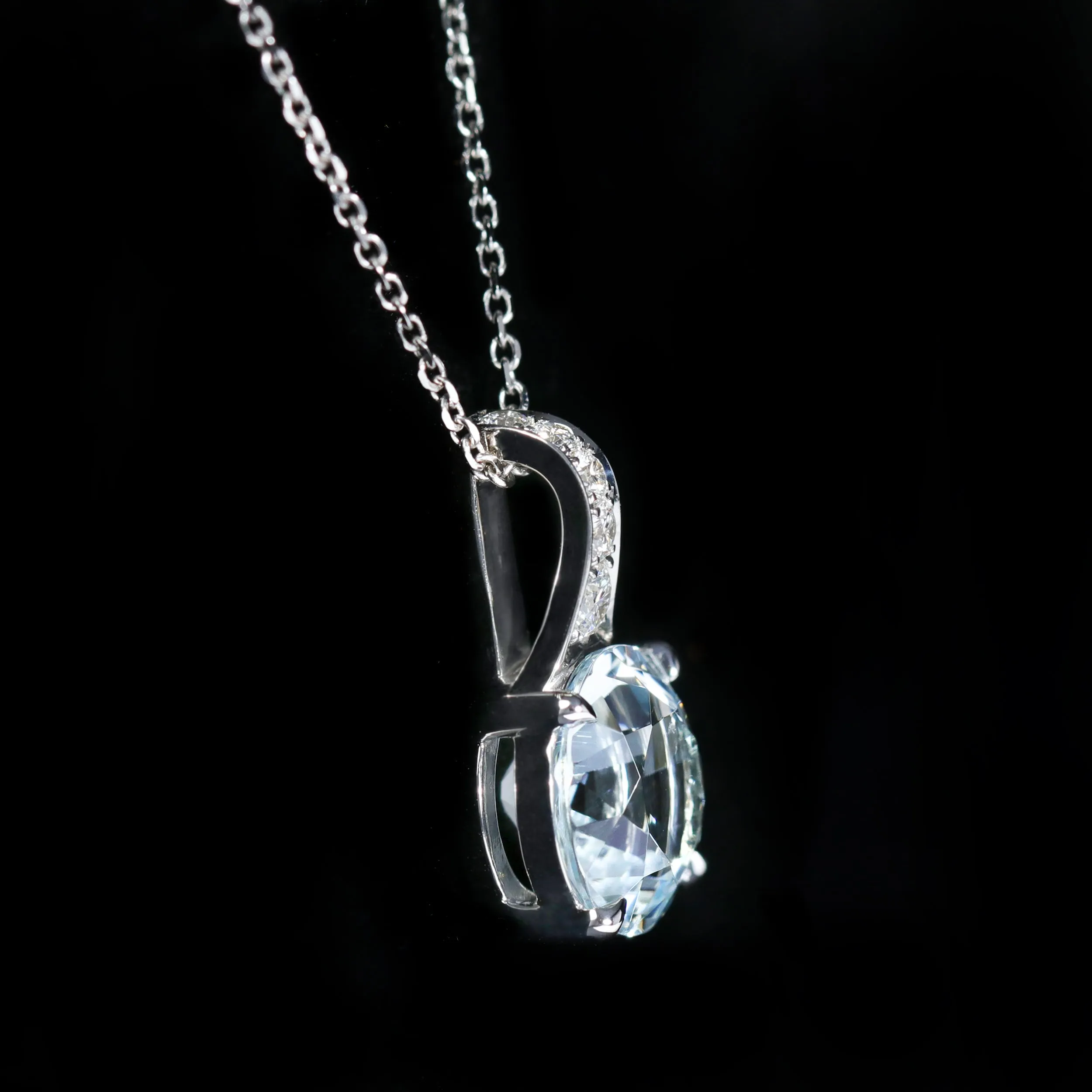 14K White Gold 3.13 Carat Aquamarine and Diamond Pendant