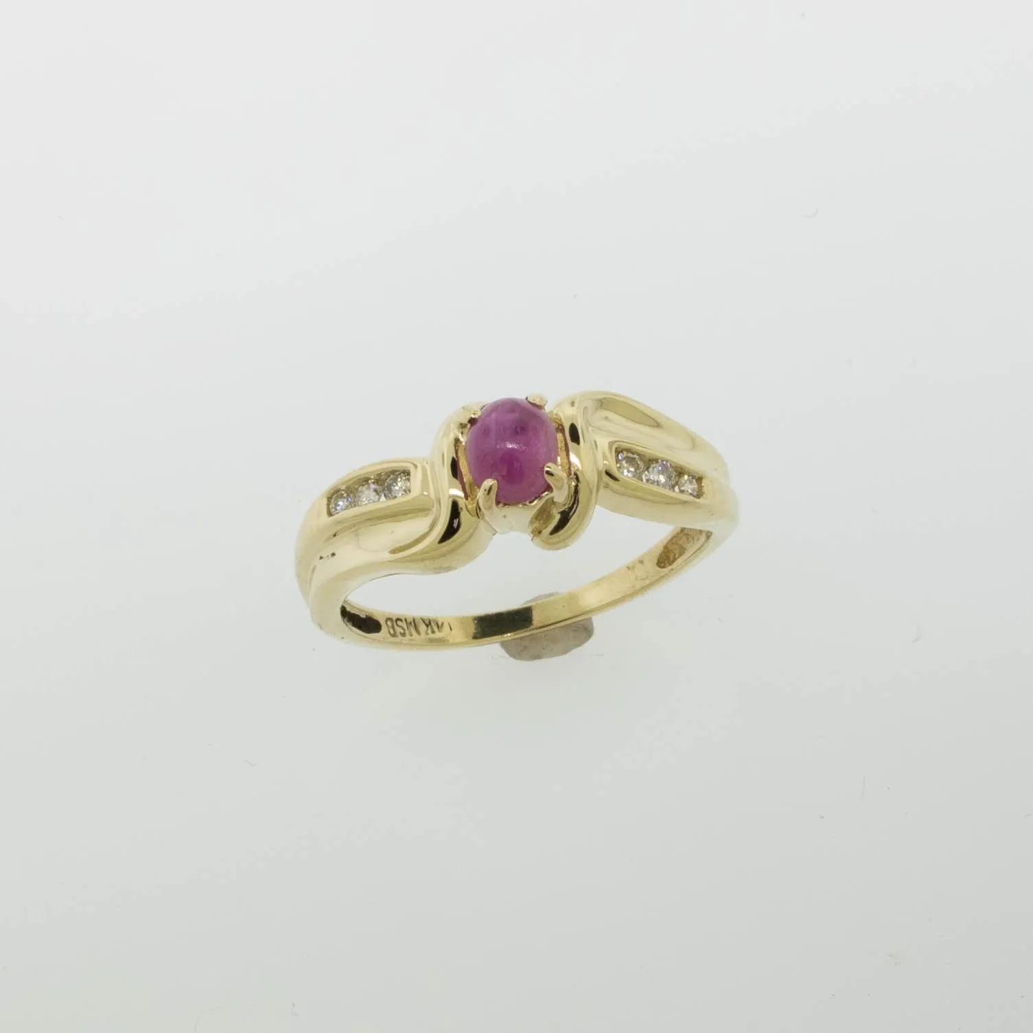 14K Yellow Gold Star Ruby (Chipped) and Diamond Ring Size 6.5 Preowned Jewelry