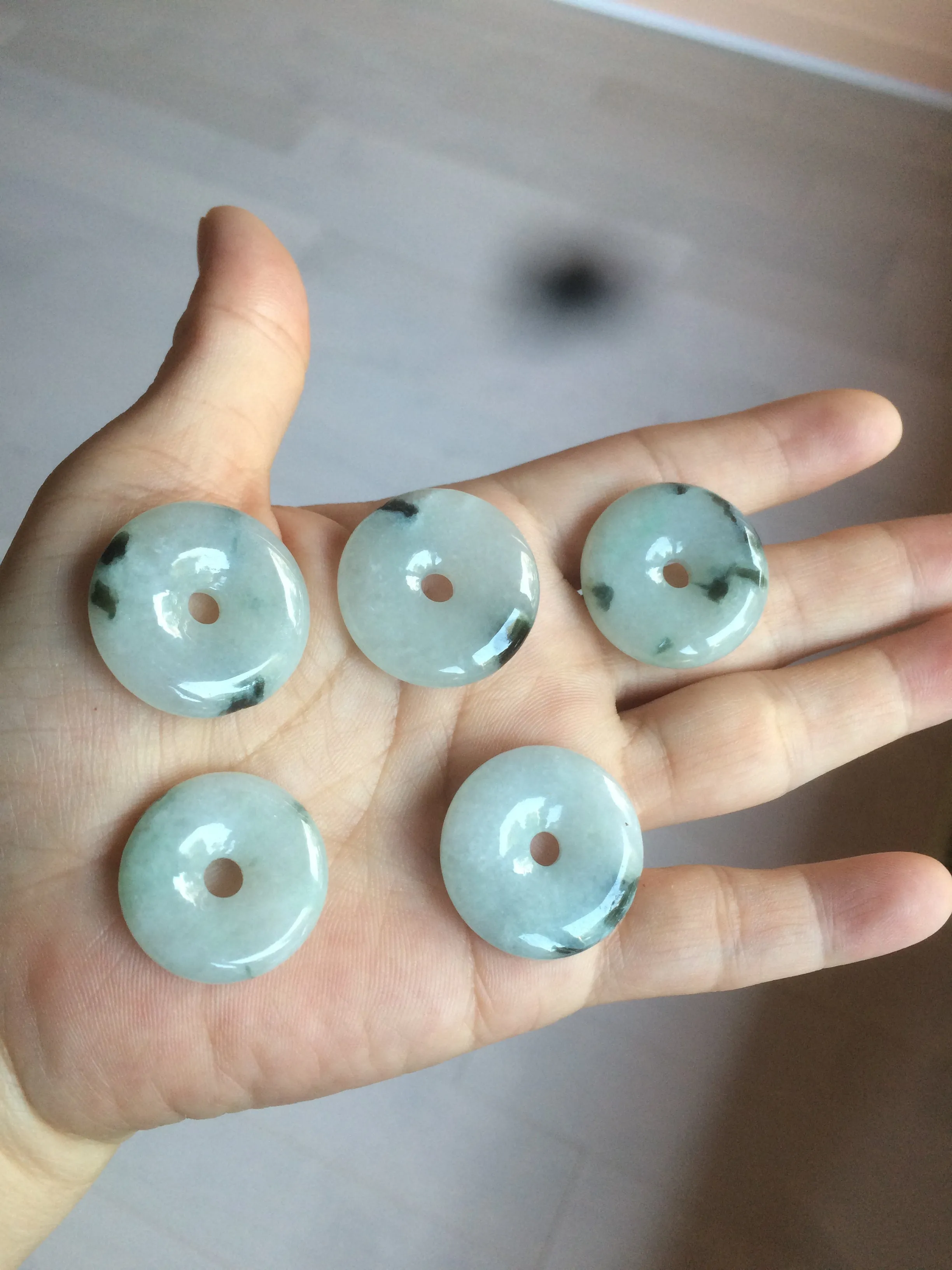 23-26mm 100% Natural icy watery green/white with green floating flowers jadeite Jade Safety Guardian Button(donut) Pendant/worry stone AR98