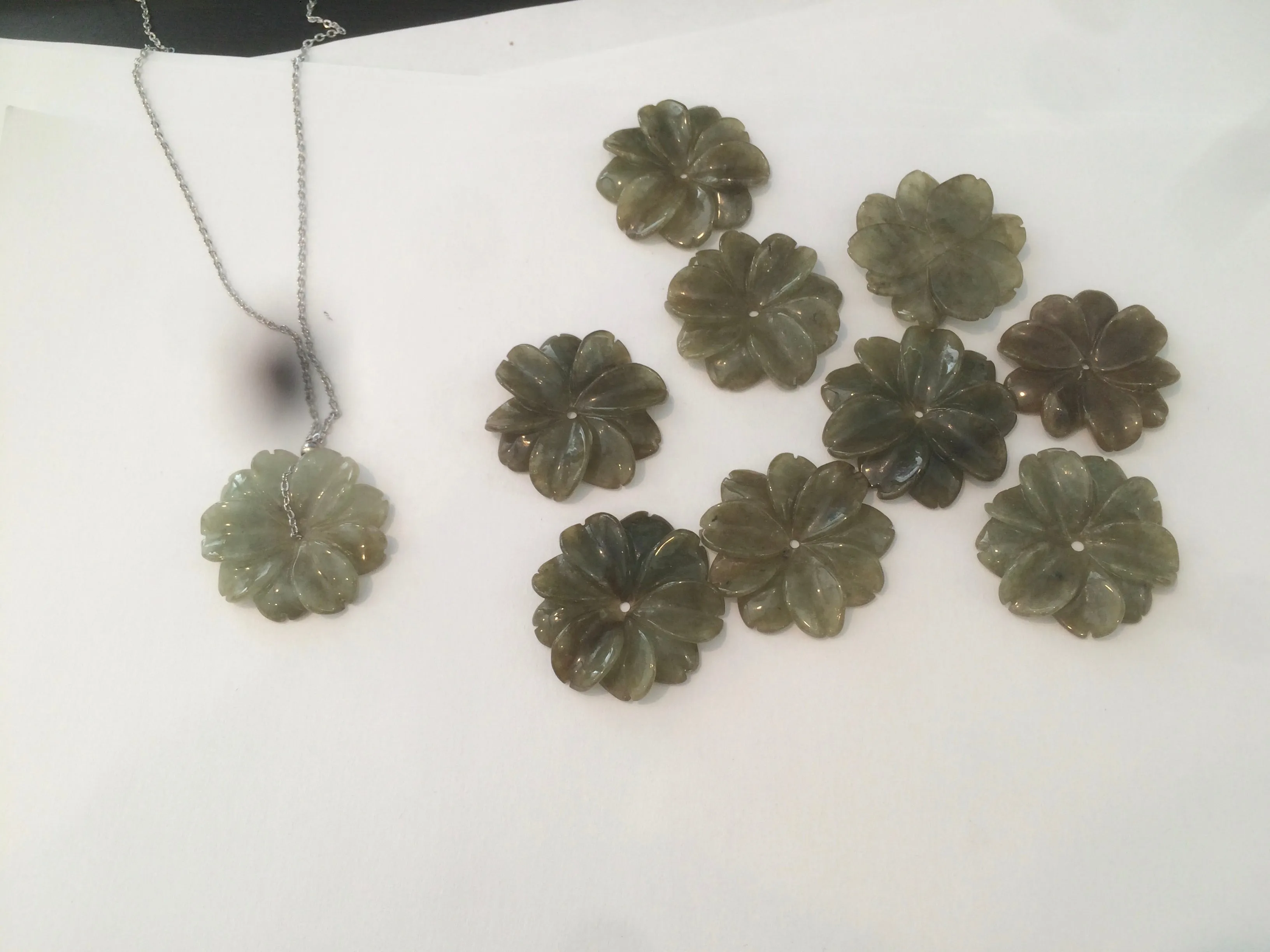 25-26mm Type A 100Natural 3D dark  green/brown/black jadeite Jade flower Pendant necklace AQ54 (add-on item)