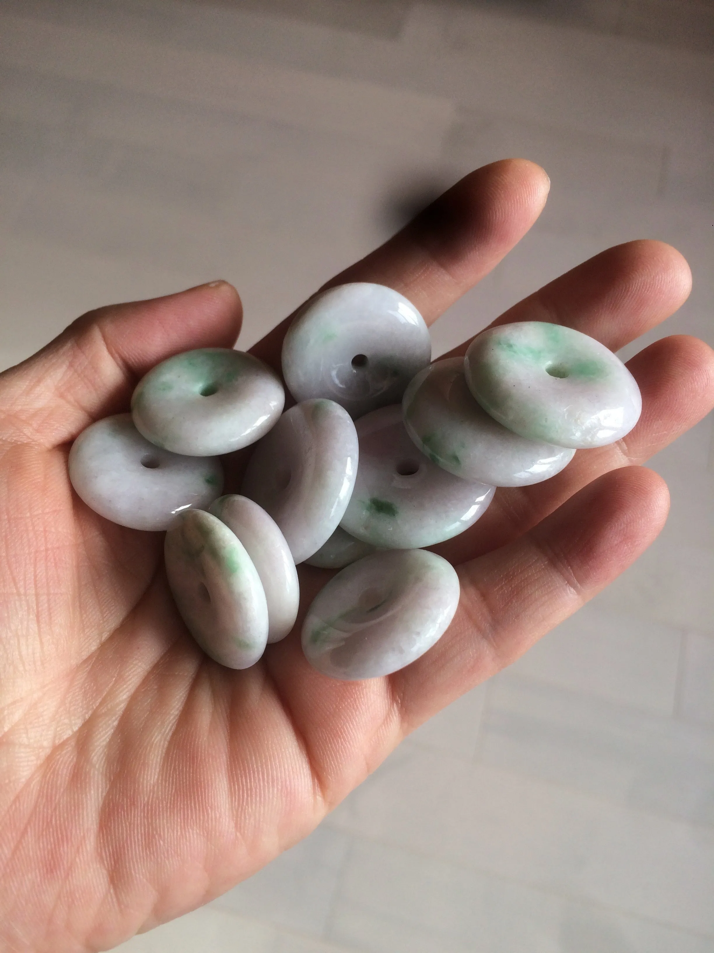 27-30mm 100% Natural green/purple with sunny green floating flowers jadeite Jade Safety Guardian Button(donut) Pendant/worry stone BF92