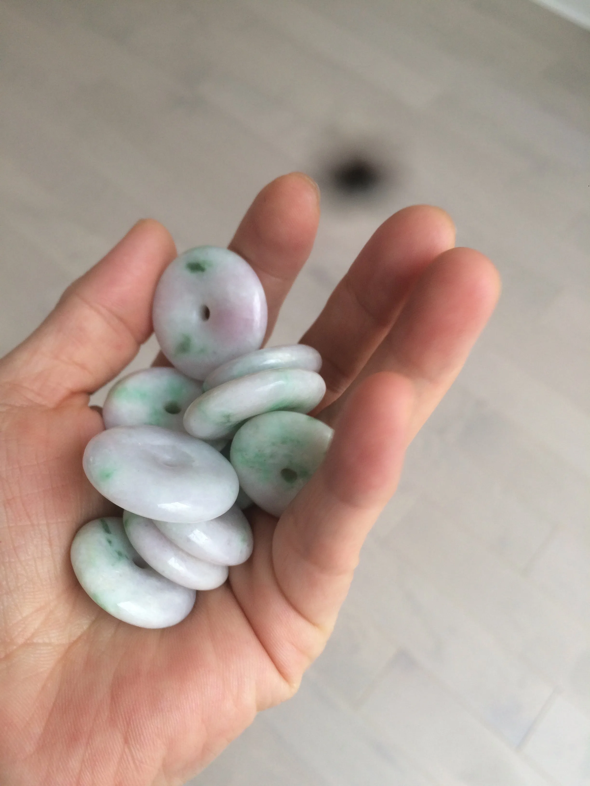 27-30mm 100% Natural green/purple with sunny green floating flowers jadeite Jade Safety Guardian Button(donut) Pendant/worry stone BF92