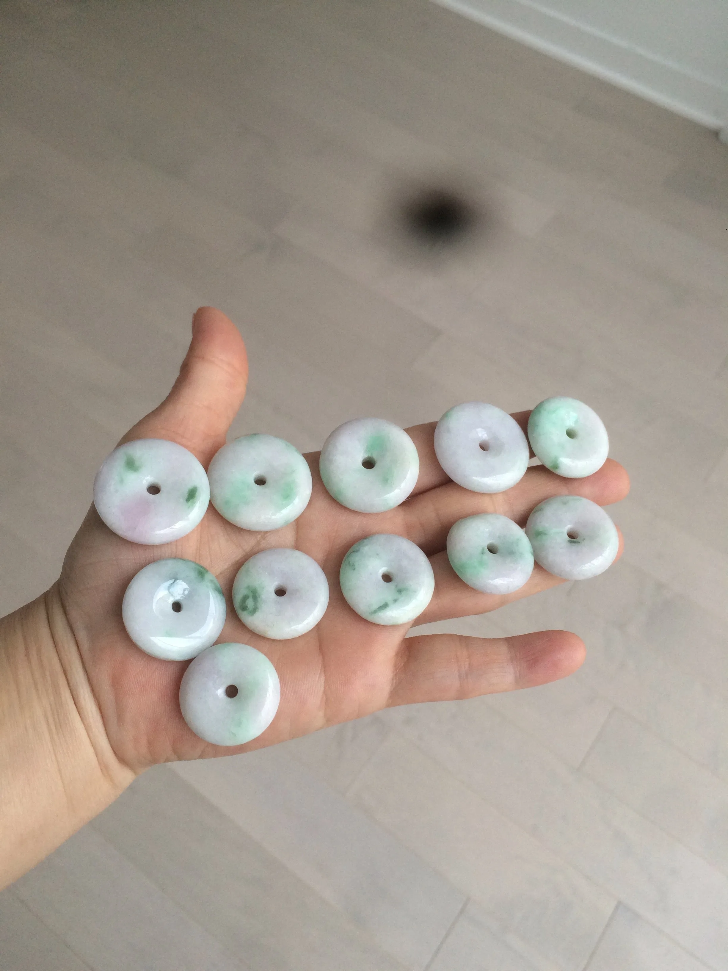 27-30mm 100% Natural green/purple with sunny green floating flowers jadeite Jade Safety Guardian Button(donut) Pendant/worry stone BF92