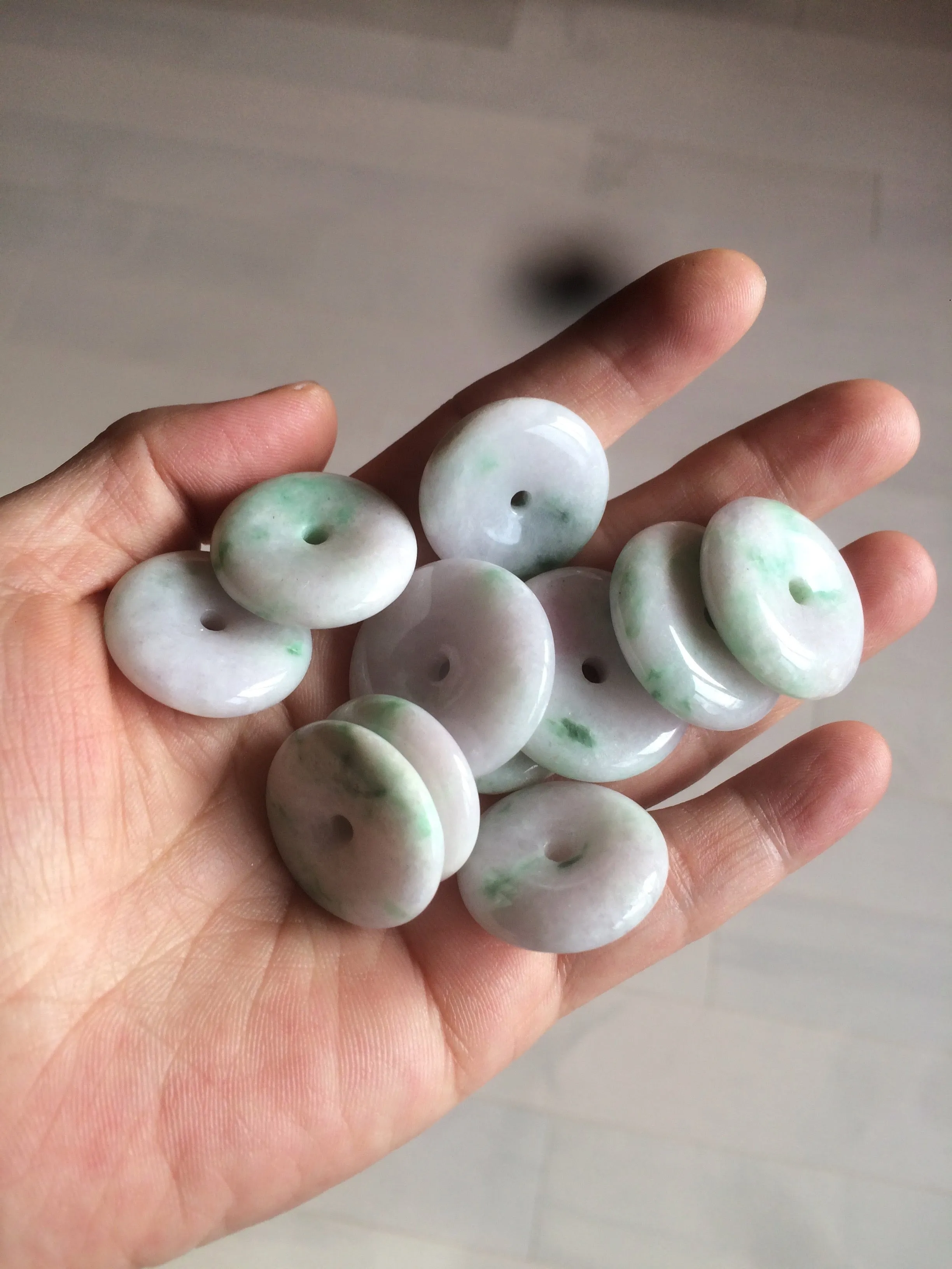 27-30mm 100% Natural green/purple with sunny green floating flowers jadeite Jade Safety Guardian Button(donut) Pendant/worry stone BF92