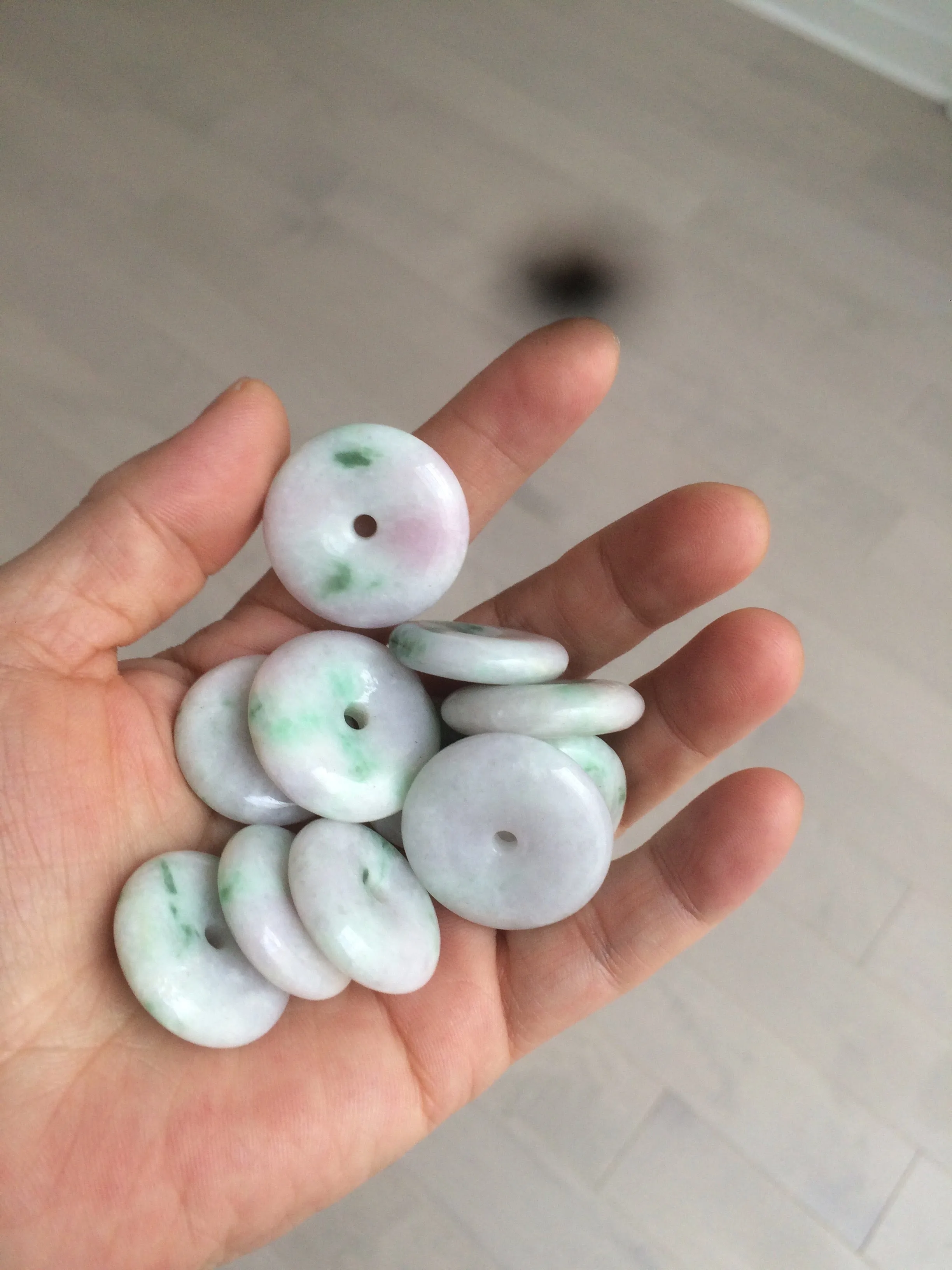 27-30mm 100% Natural green/purple with sunny green floating flowers jadeite Jade Safety Guardian Button(donut) Pendant/worry stone BF92