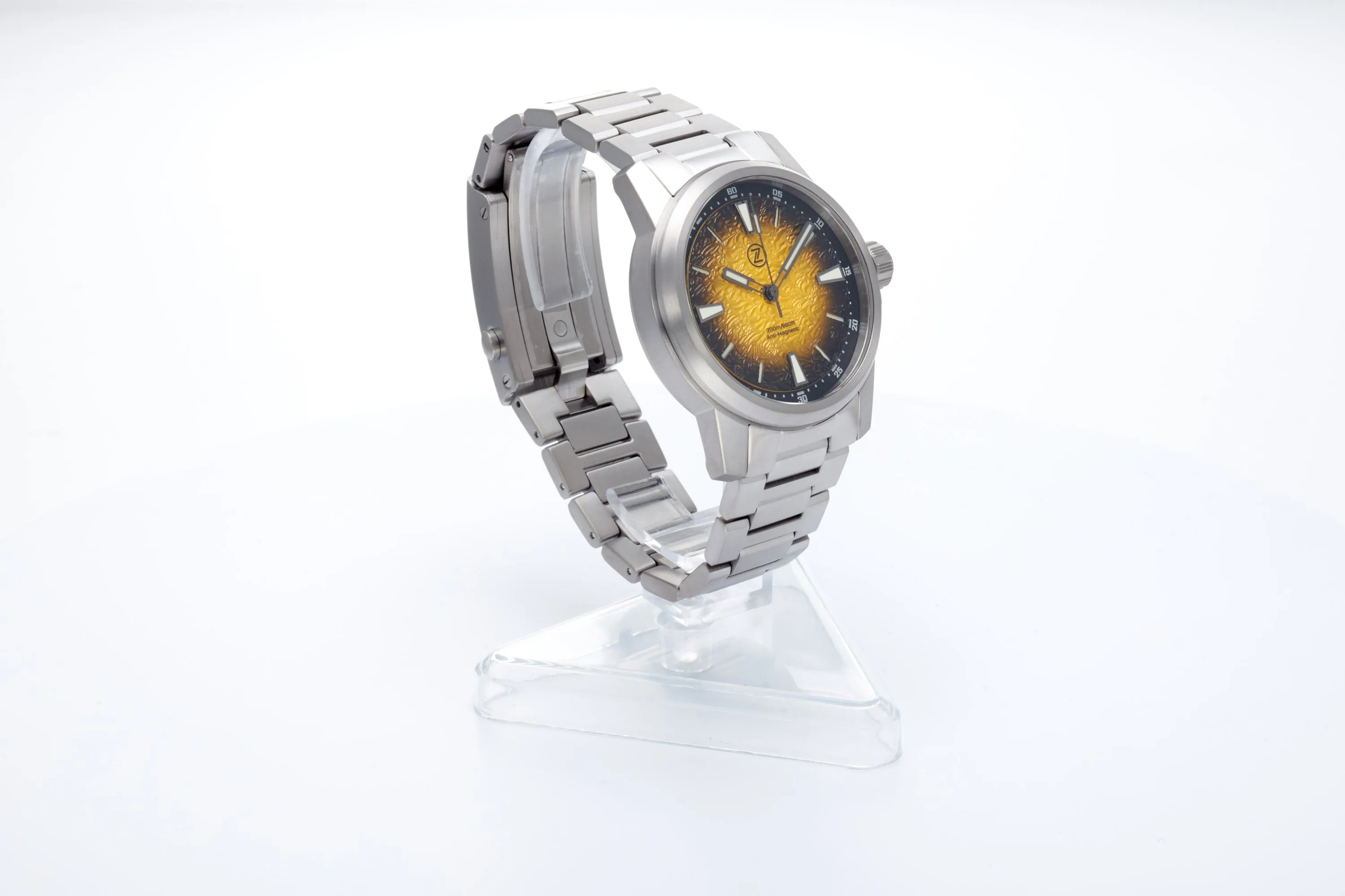 Aurora Field 42mm Ti 'Hammered Yellow'