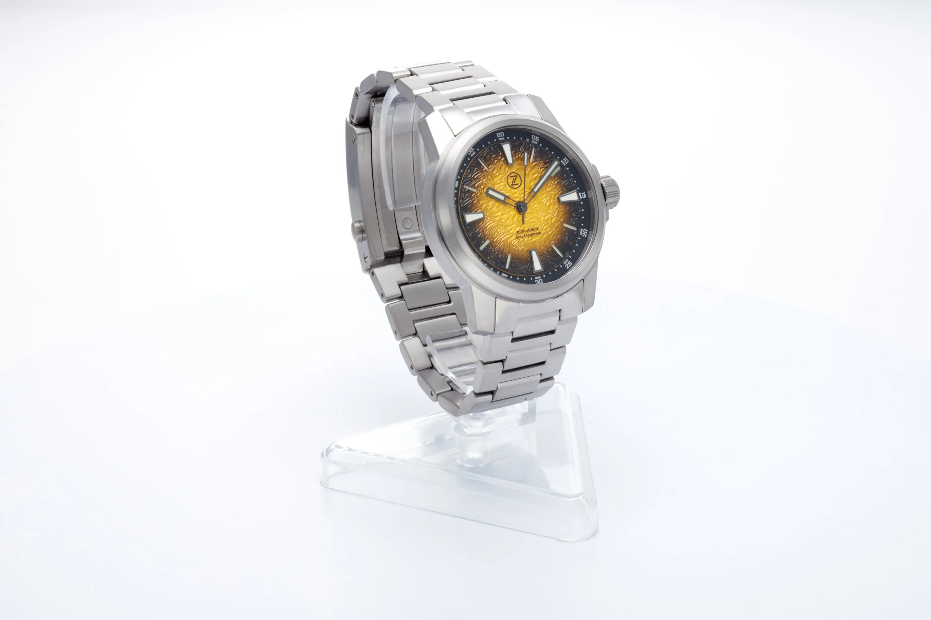 Aurora Field 42mm Ti 'Hammered Yellow'