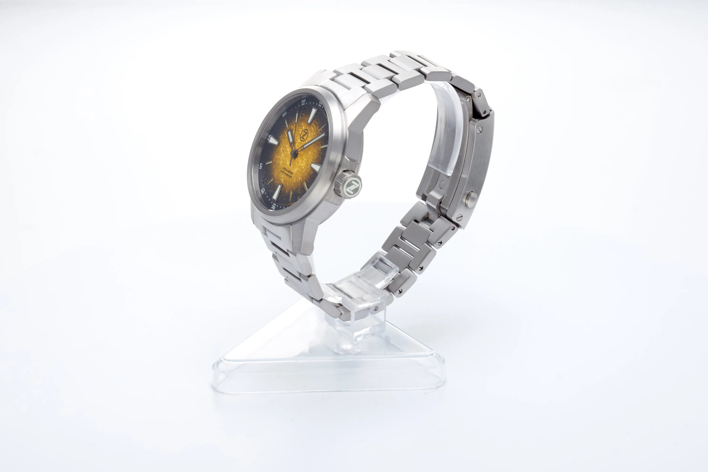 Aurora Field 42mm Ti 'Hammered Yellow'