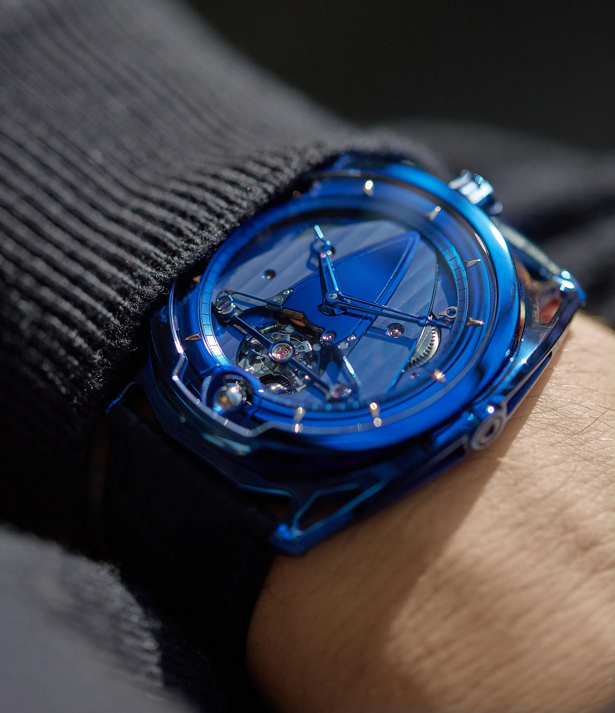 DB28 Kind of Blue | Blued Titanium