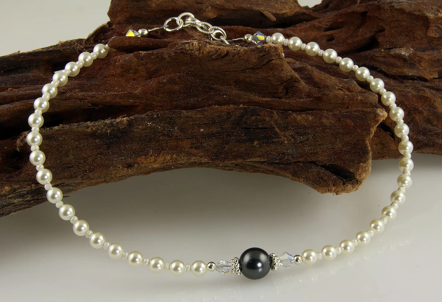 Elegant Gray Pearl Beaded Anklet