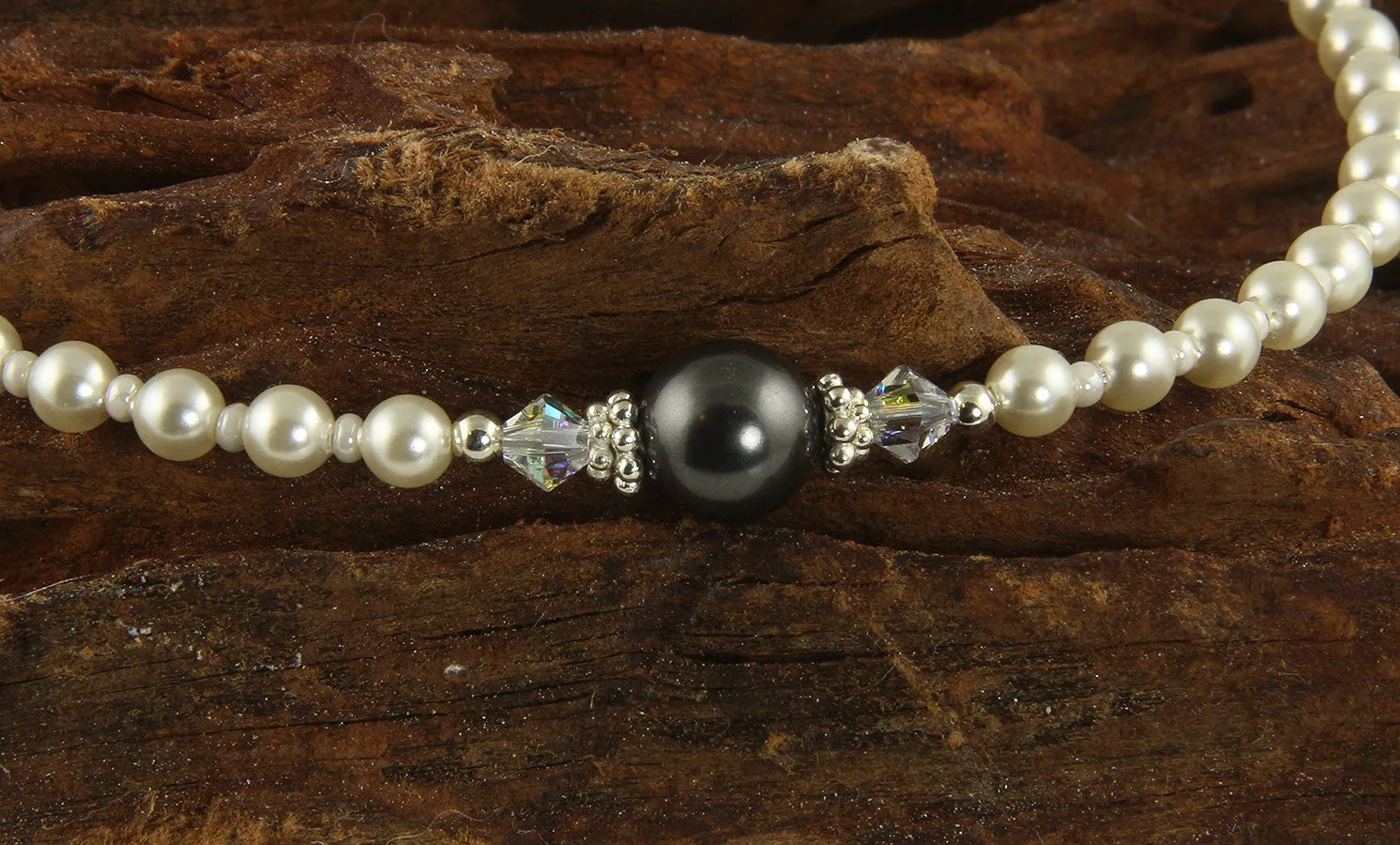 Elegant Gray Pearl Beaded Anklet