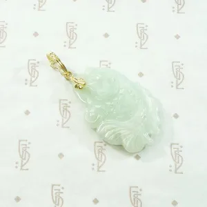 Lively Carved Jade Fish with Gold Fittings