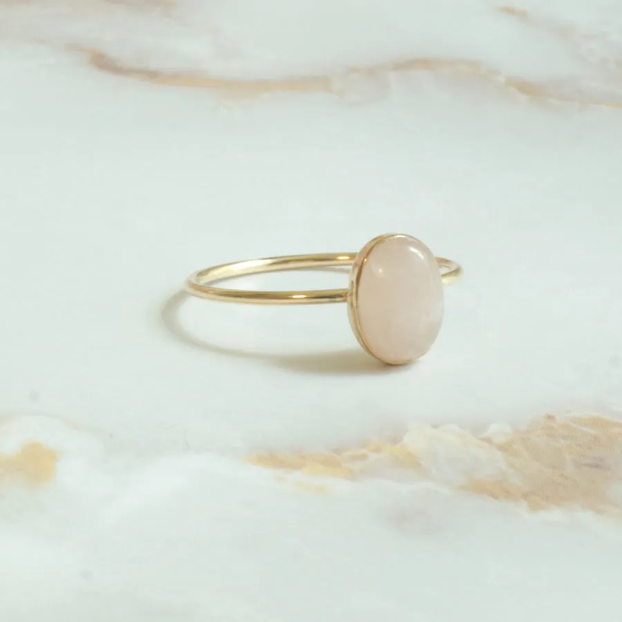 Rose Quartz Oval Minimalist Ring