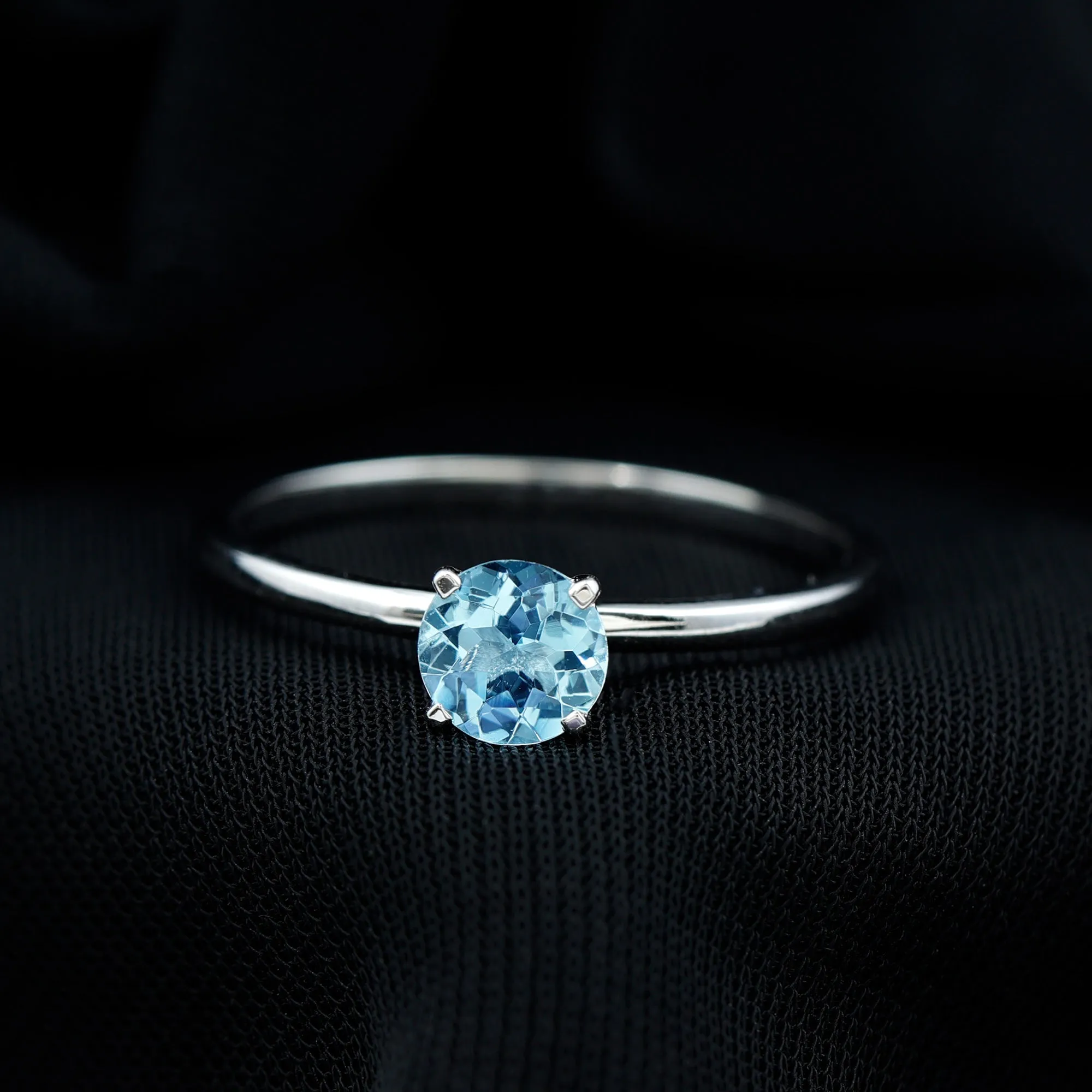 Round Shape Aquamarine Solitaire Ring in Peg Head Setting