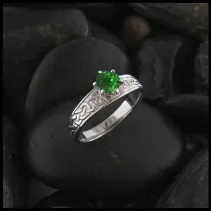 Tapered Knot Ring with Green Tsavorite