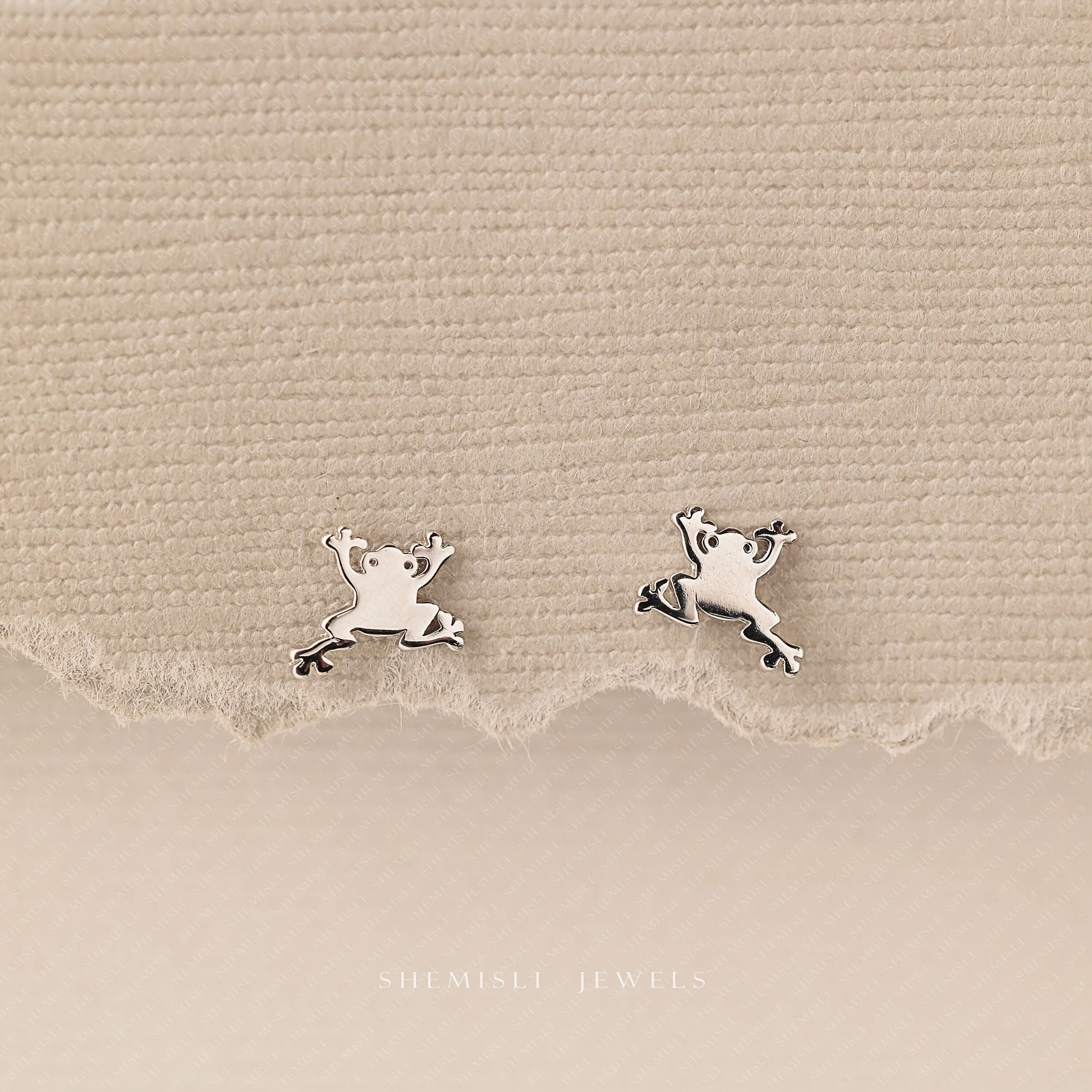 Tiny Frog Stud Earrings, Unisex, Gold, Silver SS699 Butterfly End, SS700 Screw Ball End (Type A) LR