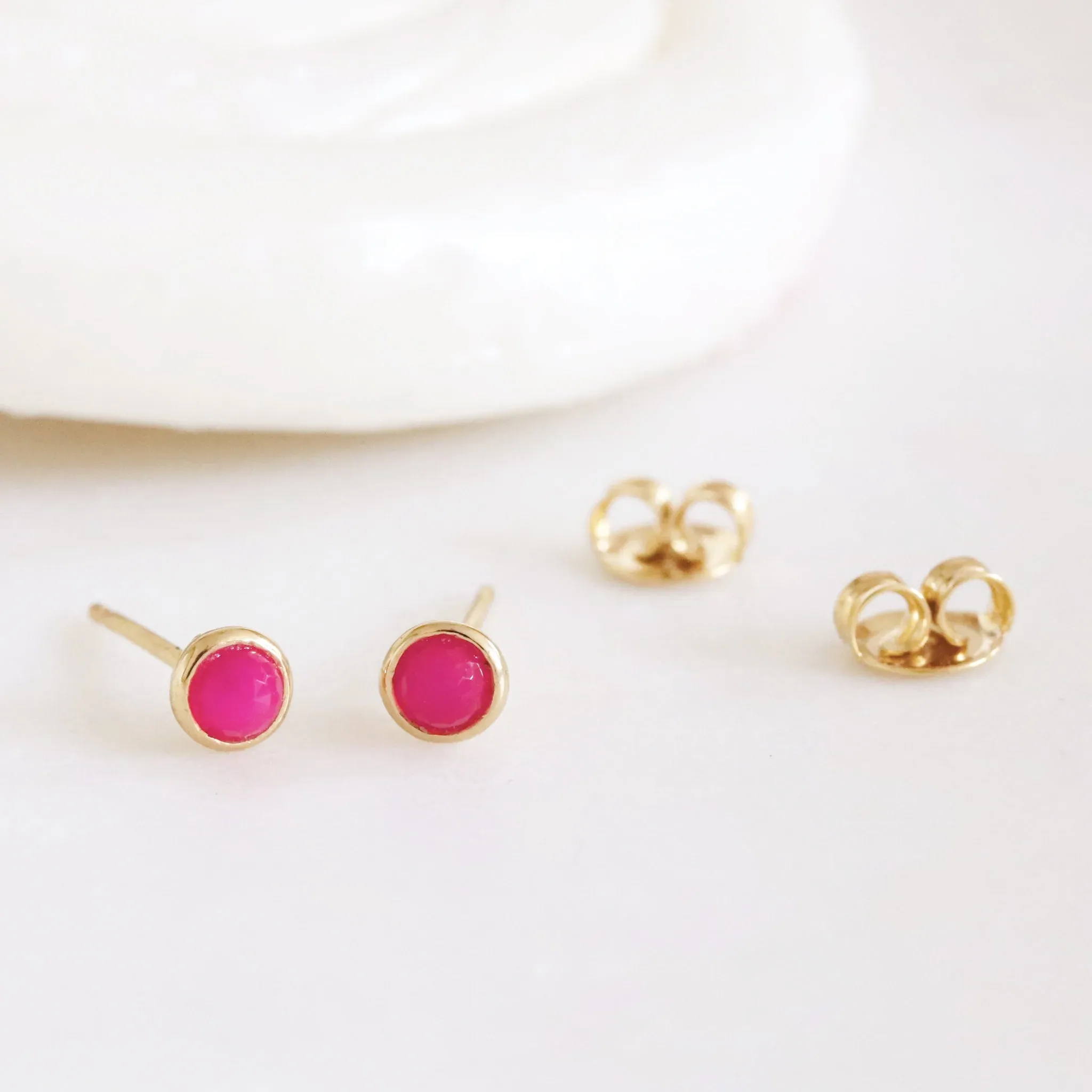 TINY PROTECT STUD EARRINGS - HOT PINK CHALCEDONY