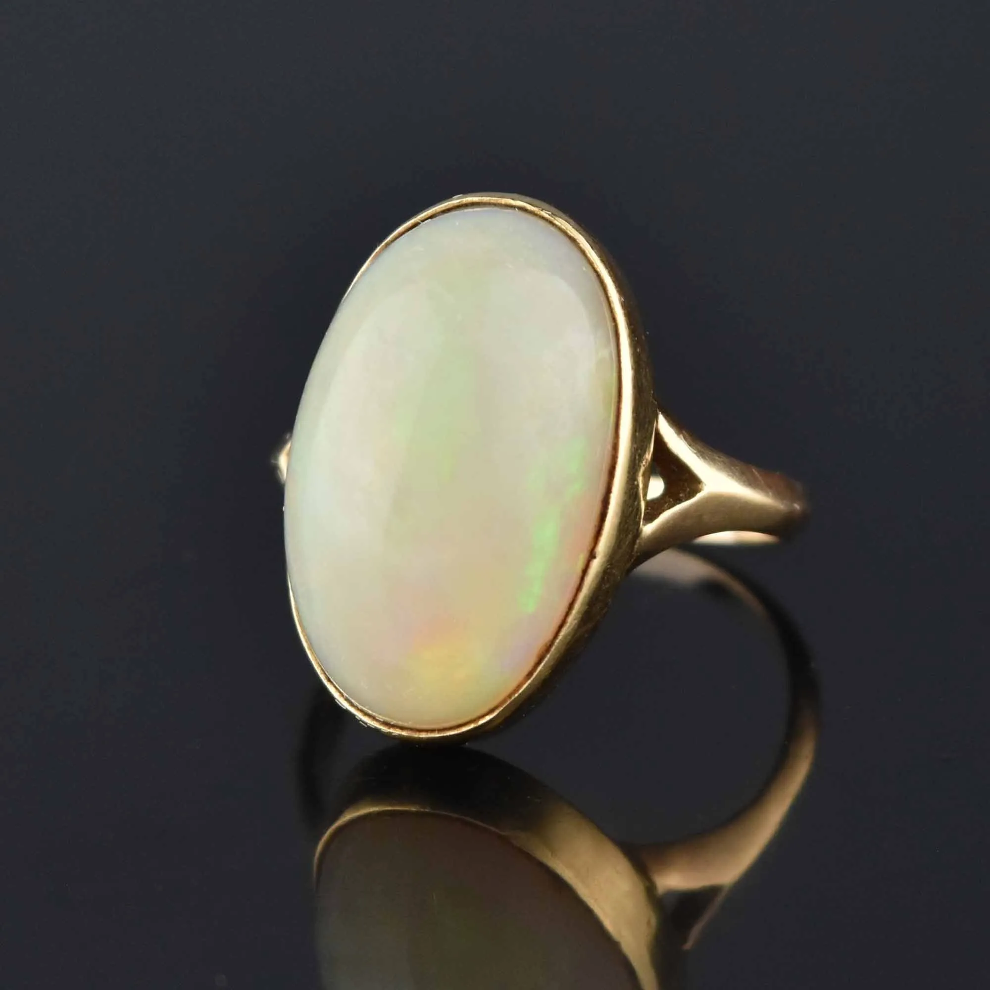 Vintage 14K Gold 12.5 CTW Opal Cabochon Ring