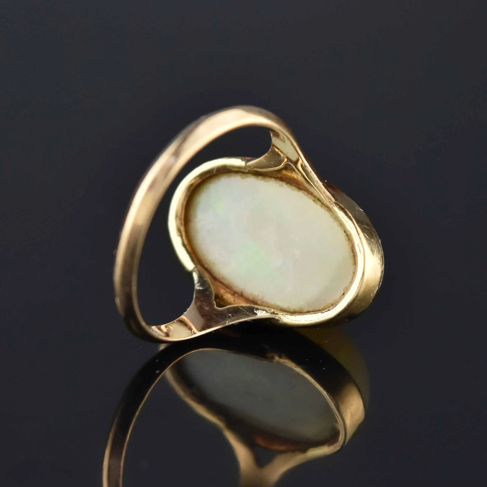 Vintage 14K Gold 12.5 CTW Opal Cabochon Ring